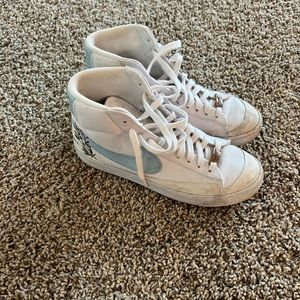 Nike mens mid blazer